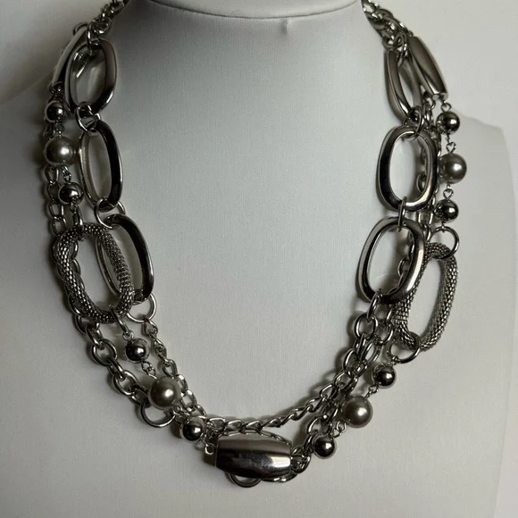 Premier Designs Silver Layered Necklace - Picture 5 of 11